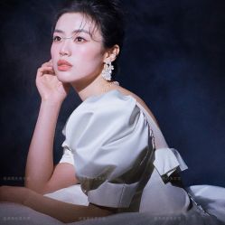 点击看大图 -经典婚纱摄影美学馆·私人定制
