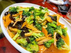 清炒西兰花-95号酱骨·一块豆腐(展春园西路店)