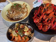 -巴厘龙虾·榜首油焖大虾(音乐学院·沿江酒馆店)