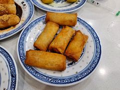 广式春卷-港殿牛奶甜品世家