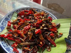 干煸野生菌-蜗牛小馆醉乡民谣云南菜(惠新西里店)