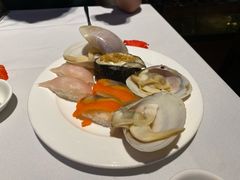 -广州万富希尔顿酒店·感趣自助餐厅·金秋蟹宴生蚝海鲜刺身