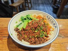 三合一棍棍面-老白家面馆(测绘东路总店)