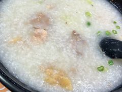 滑鸡粥-津津飯堂