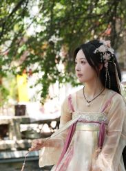 -一揽芳华汉服旗袍体验馆(拙政园店)