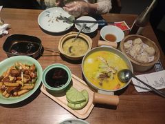 虾仁鲜肉小笼包-弄堂里·寻味杭州(湖滨银泰in77C区店)