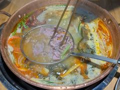 -洱火云南酸菜牛肉火锅(石景山当代商城店)