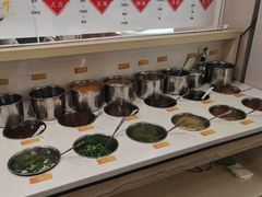 自助调料区-三头牛·潮汕牛肉生蚝火锅 (夏湾店)