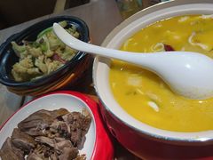 -九锅一堂酸菜鱼(新南凯德直营店)
