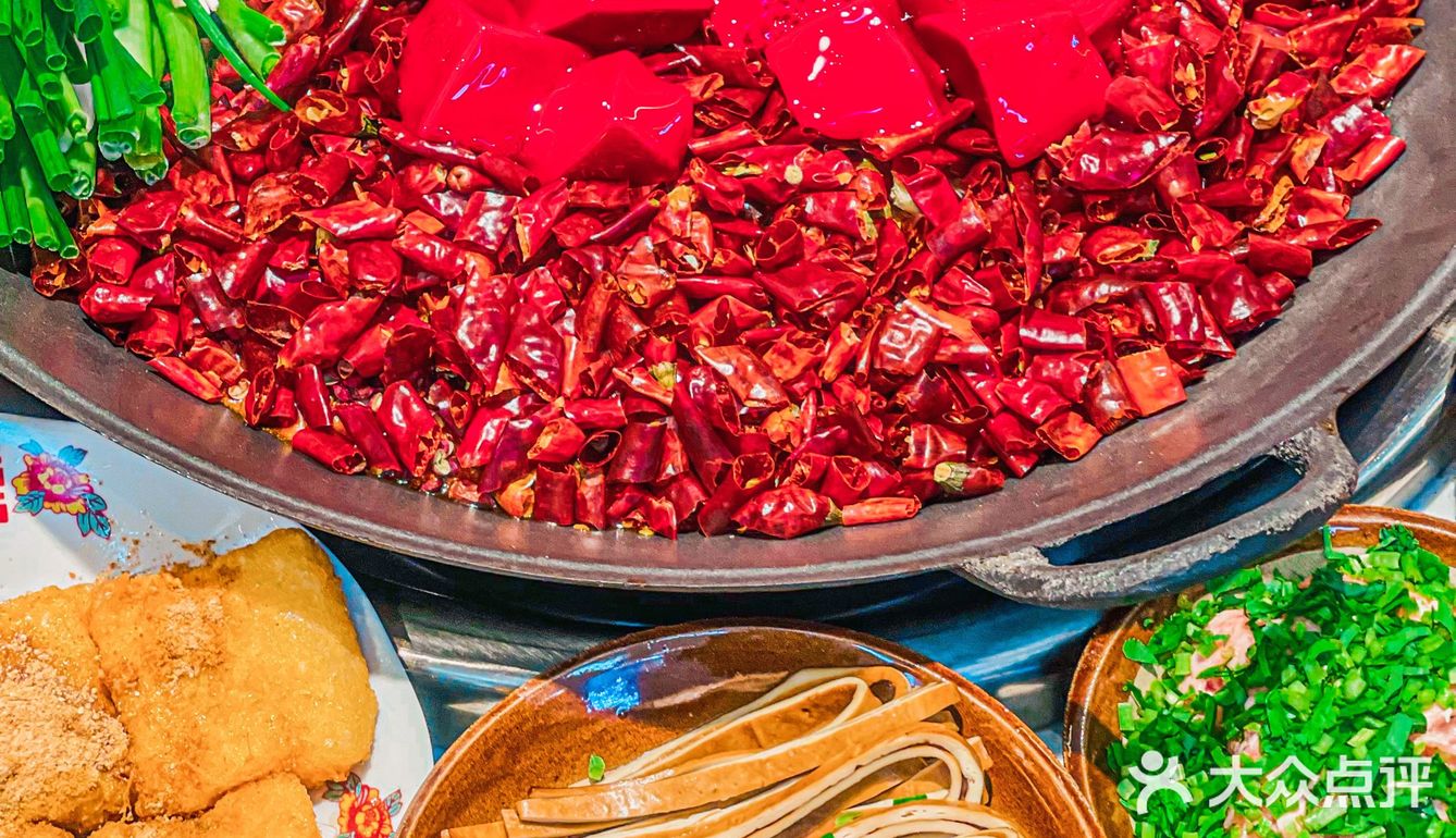 🍲说说昆明不需要营销的牛杂火锅店