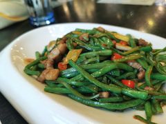 -河畔春天时尚餐厅