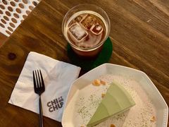 抹茶渐变慕斯-彳亍咖啡·这里(水湾路店)