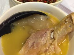 -鲜入围煮花胶鸡海鲜火锅