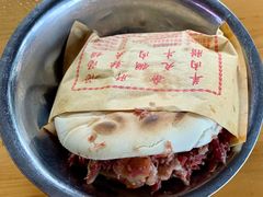 优质腊牛肉夹馍-老兰家传统烧烤炒菜泡馍(小南门店)