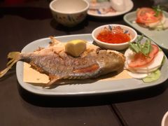 香煎鲳鱼-大头虾越式风味餐厅(光明广场店)