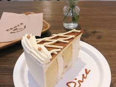 焦糖糯米蛋糕-野路甜点铺(松柏路店)