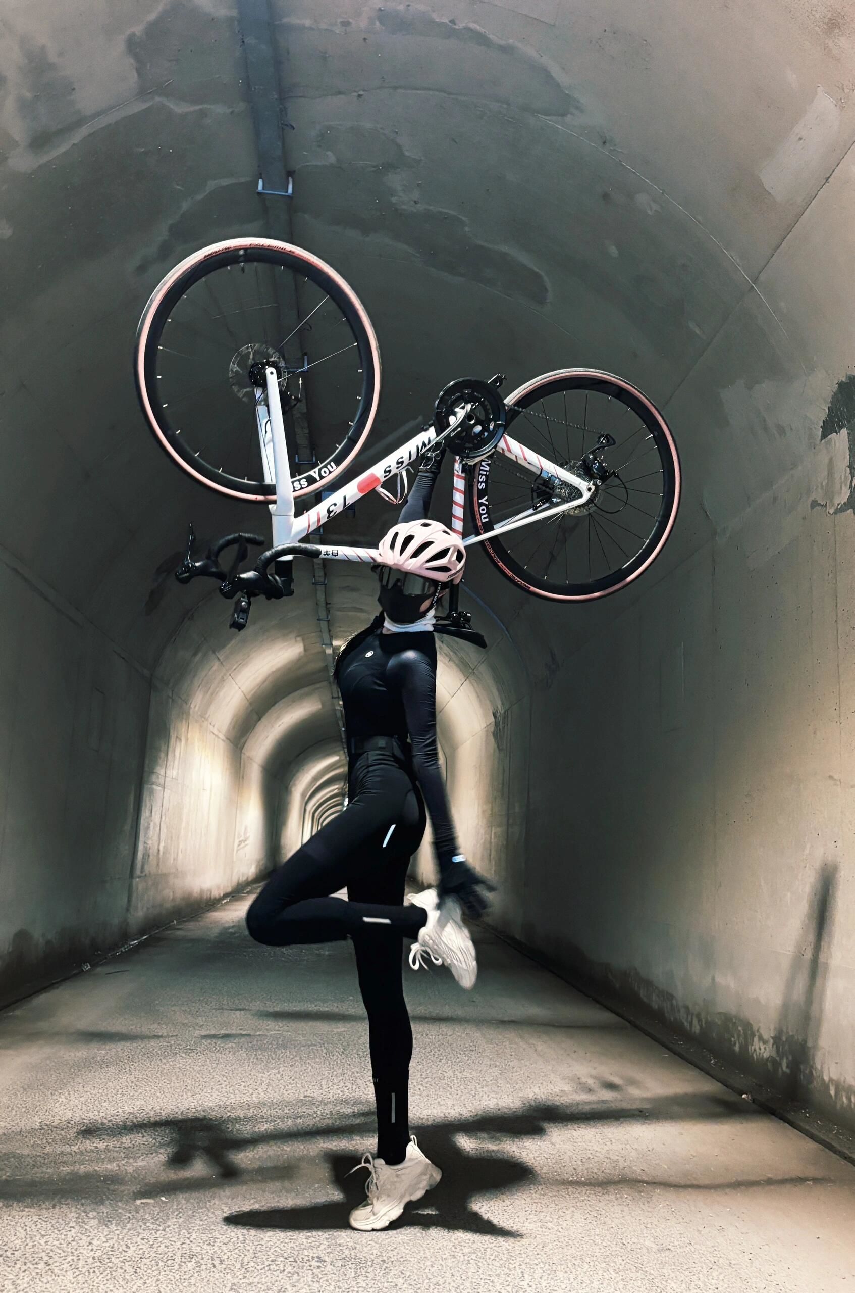 学费了 | 骑行拍照姿势9连拍