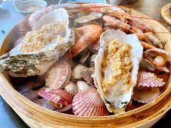 必点菜一筐海鲜-鲜小岛·铜锅涮肉