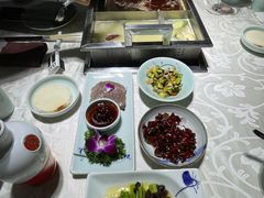 -宽坐河鲜馆(凤城九路店)