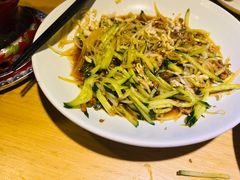 -关东小磨东北菜(上海长风大悦城店)