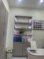 -苗方清颜专业祛痘·皮肤管理