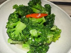 蒜蓉清炒西兰花-留半山·香港食堂(啦啦宝都店)