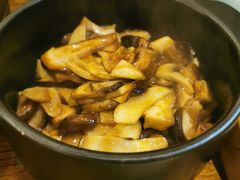 石锅三菌-大川先生·小龙虾·川菜(信义坊店)