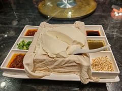 一块豆腐-95号酱骨·一块豆腐(展春园西路店)