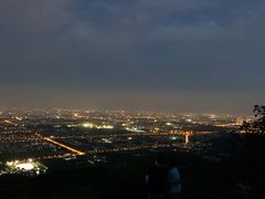-鬼笑石后山停车场