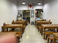 大堂-阿姨小肉摊(同济西苑店)