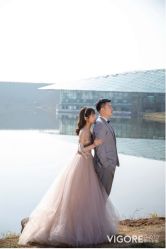 -雪中彩影婚纱摄影·微光艺术中心