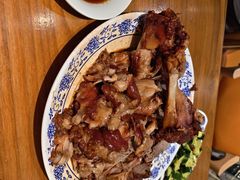 -老天桥酱肉烧饼夹肘子(天桥店)