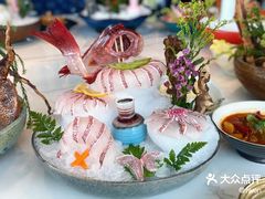 -泓炙颐凤鲜海鲜火锅料理(桐乡店)