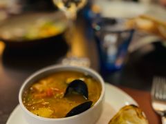 -卡佩罗意大利餐厅及酒吧Al Cappello Trattoria