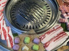 -哈哈碳都·牛肋条无限自助烤肉(台江万达店)