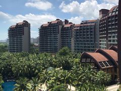 -三亚湾海居铂尔曼度假酒店