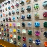 进门不会有店员一直跟着，拍照购物两不误。很多吃的