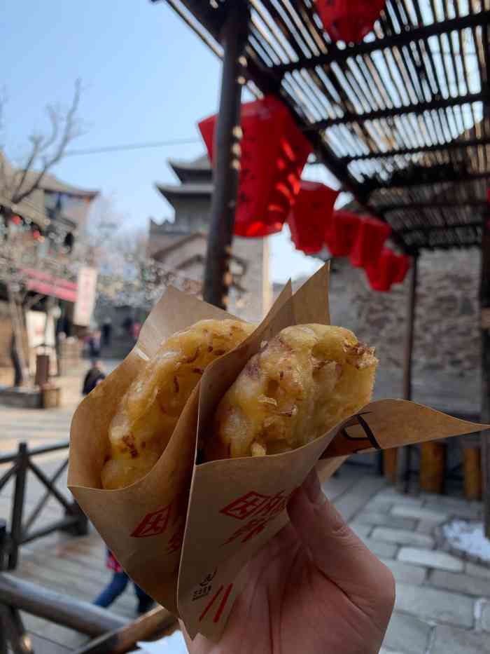 古北水镇小吃街-"很好啊,去了很多次,每次去都会吃不同的小.