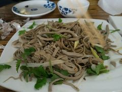 -溢心园香河肉饼总店