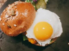 -HIGH FIVE哈福手工汉堡(桂林路店)