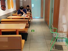 用餐区-麦当劳(玉桥中路店)