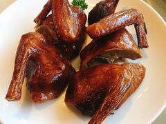 脆皮乳鸽-海逸海鲜酒家(古北店)