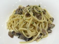 奶油蘑菇意面-红番茄意大利餐厅
