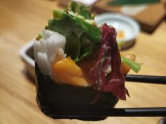三文鱼牛油果寿司-隐泉之语日式料理(王府中环店)