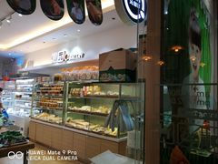 面包甜点陈列柜-沁园(新沙正街店)