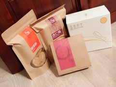 -奇华饼家(香港国际机场T1店)