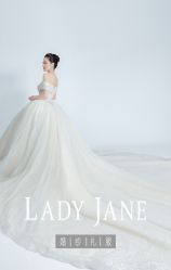 -Lady  Jane高端婚纱礼服馆