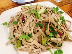 -溢心园香河肉饼总店