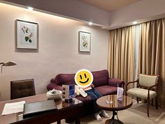 -汕尾巴黎半岛酒店