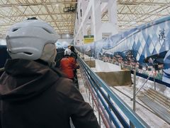 -乔波室内滑雪场